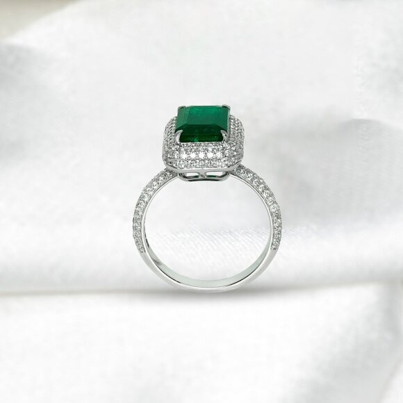 Emerald Ring - Picture 6 of 8